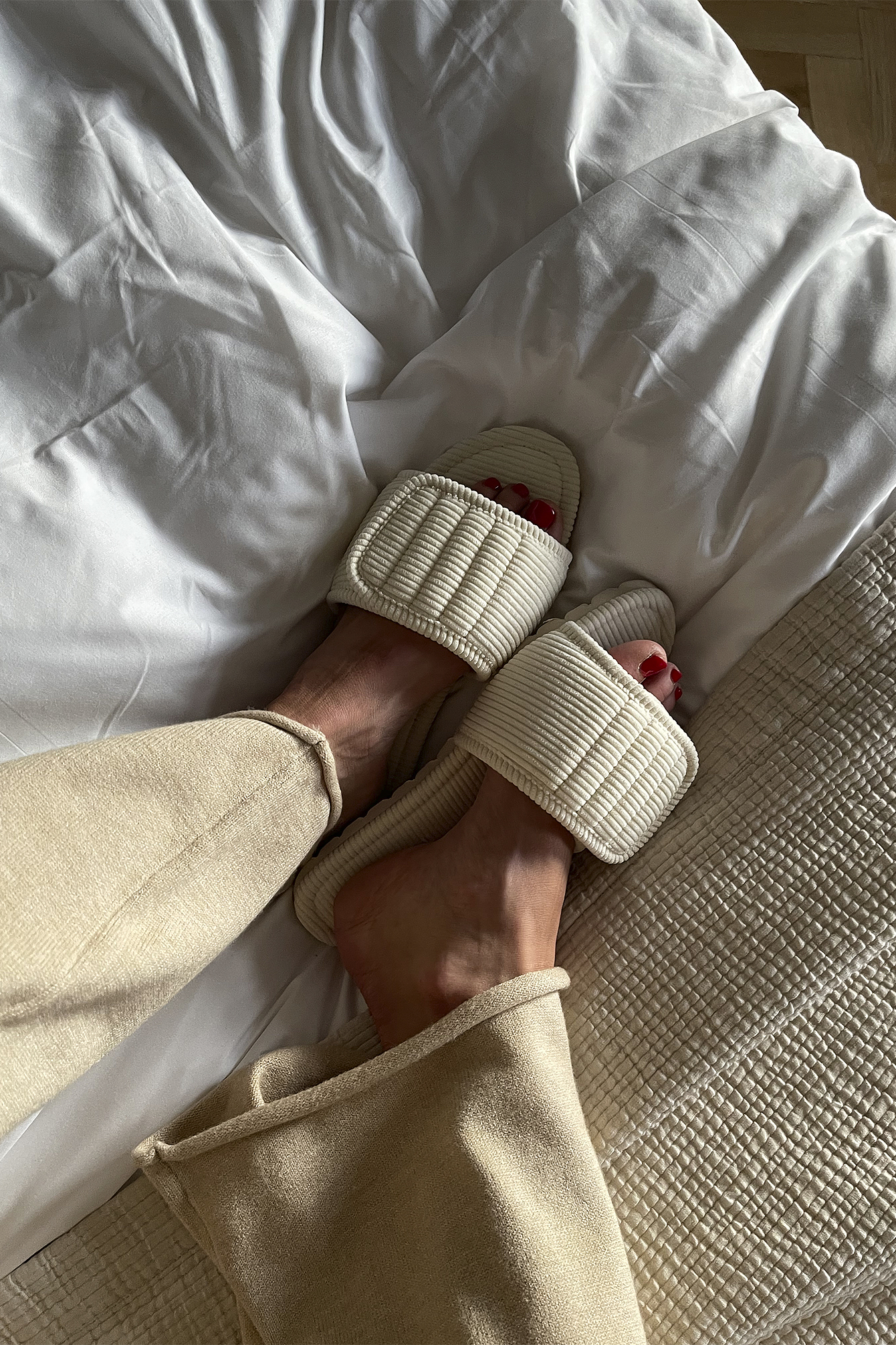 Offwhite Velcro Home Slippers