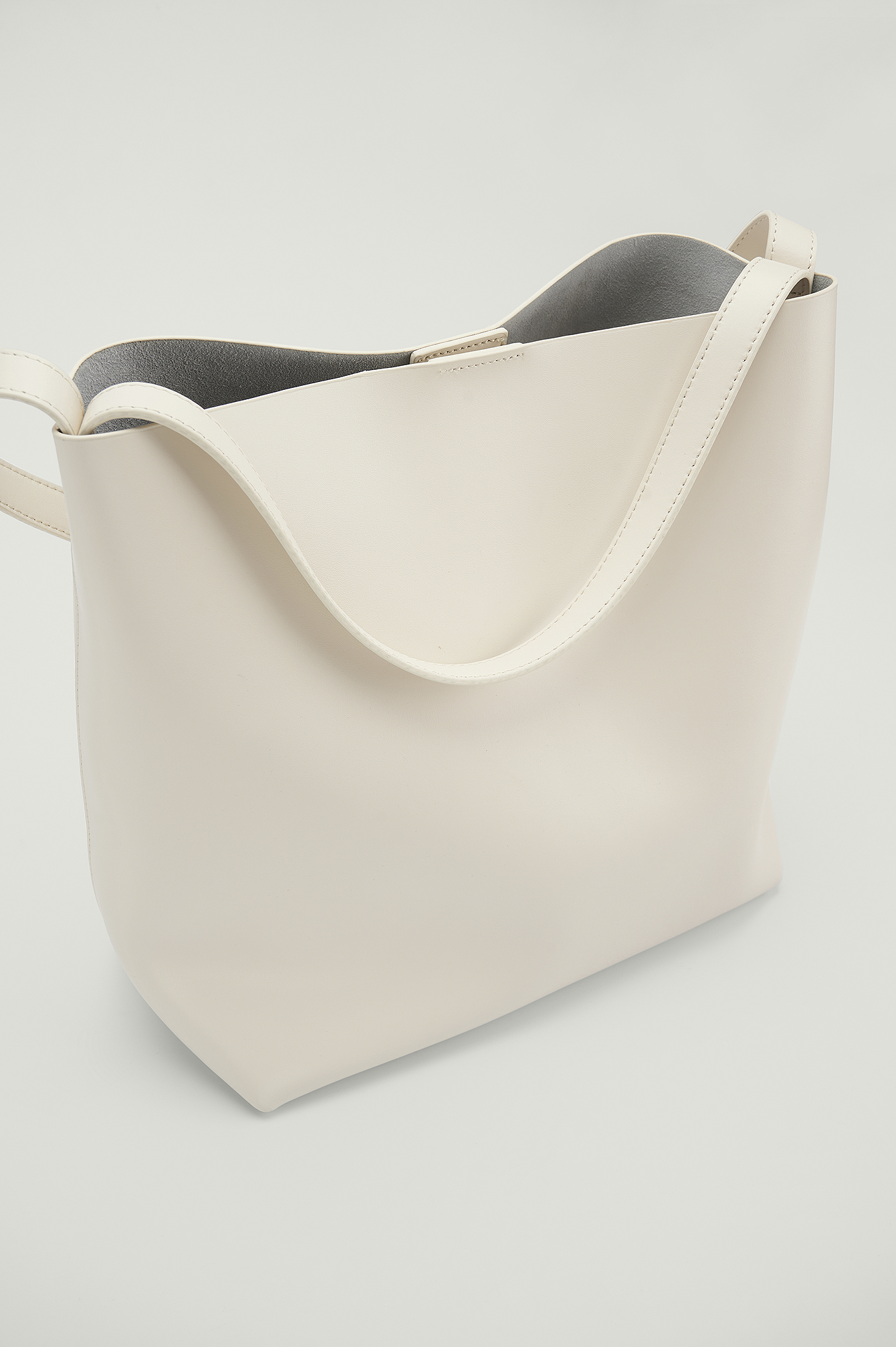 Basic Leather Tote