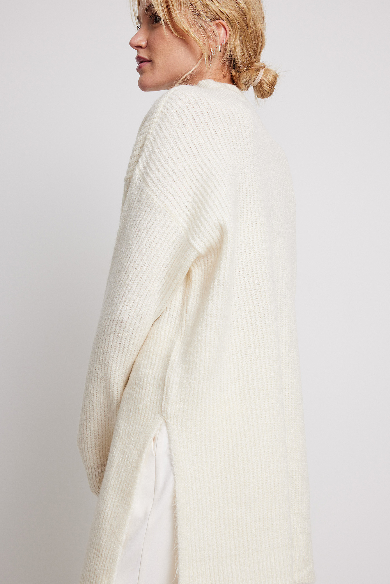 Offwhite Oversized Knitted Sweater