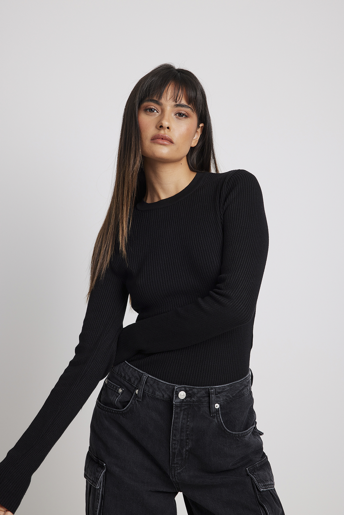 Black Ribbed Knitted Round Neck Sweater