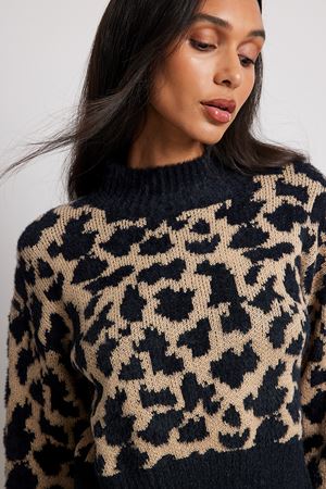Leopard Pattern Oversized Cropped Knitted Sweater